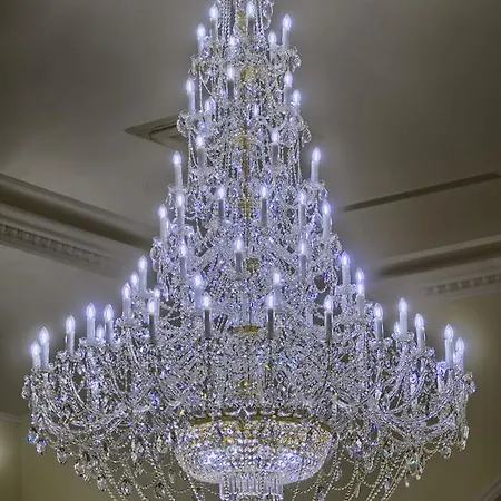 I Restauracja Różany Dwór Hotel 3*