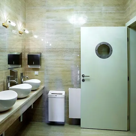 Hotel I Restauracja Różany Dwór